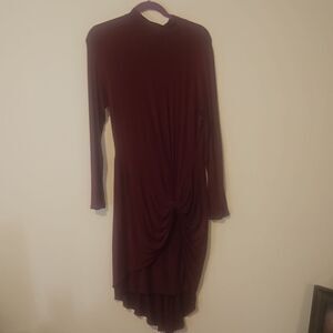 Annabelle womanโBurgundyโdressโM